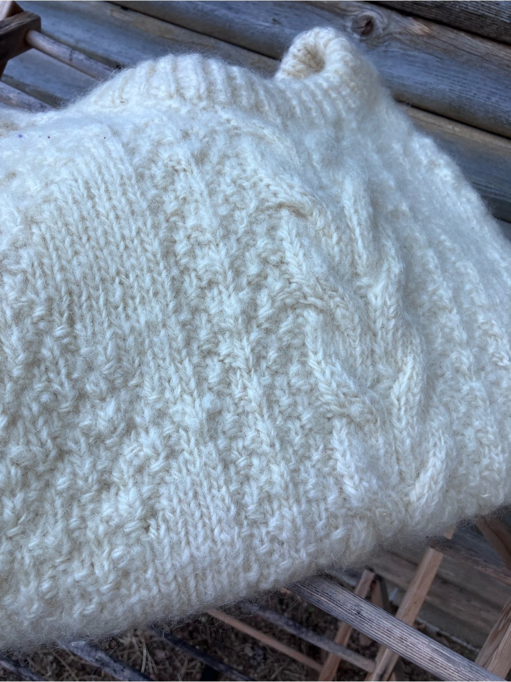 100% wool thick sweater made in Nepal heavyweight men’s Large